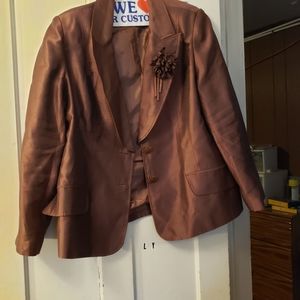 Woman's 2 piece suit